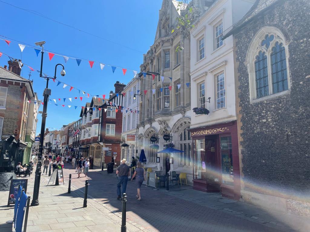 Lot: 94 - PRIME CITY CENTRE FREEHOLD PROPERTY WITH POTENTIAL - Library Photograph taken in 2022